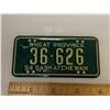 Image 1 : 1954 WHEATIES CEREAL MINI LICENCE PLATE SASKATCHEWAN