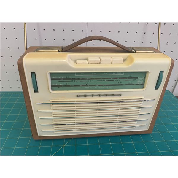 VINTAGE PHILCO TRANSISTOR RADIO
