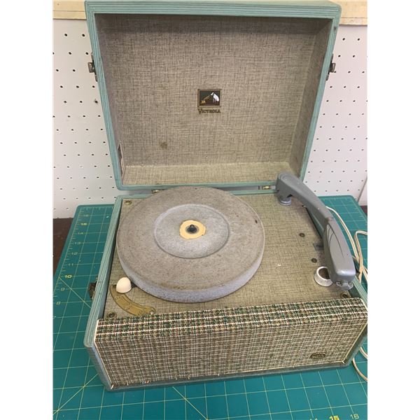 VINTAGE VICTROLA PORTABLE RECORD PLAYER AS IS Schmalz Auctions