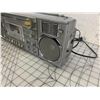 Image 4 : VINTAGE CANDLE TAPE PLAYER RADIO BOOM BOX POWERS ON