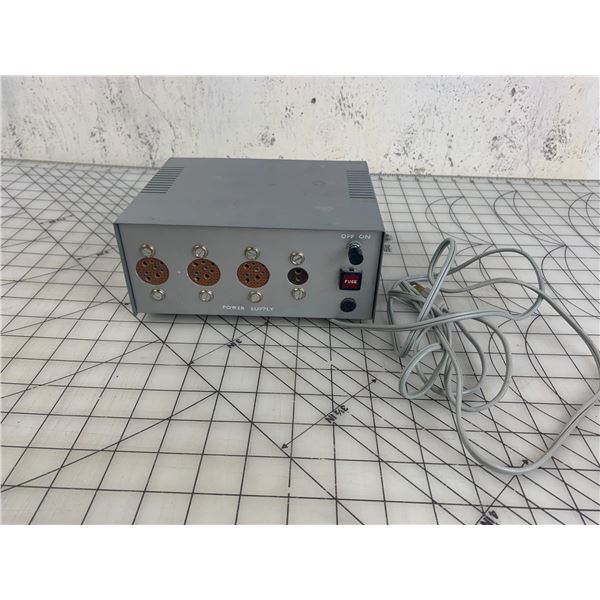 VINTAGE POWER SUPPLY FOR BATTERY OP RADIOS UNTESTED