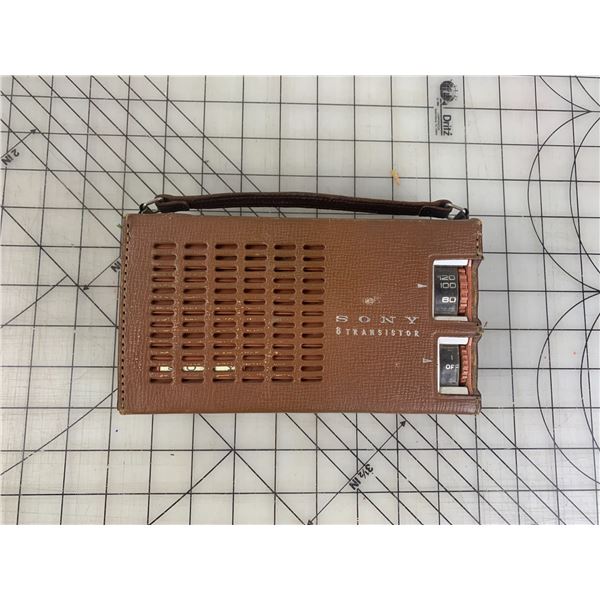 VINTAGE SOMY TRANSISTOR RADIO UNTESTED