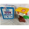 Image 5 : VINTAGE ROMPER ROOM WEEBLES TREE HOUSE TOY WITH BOX