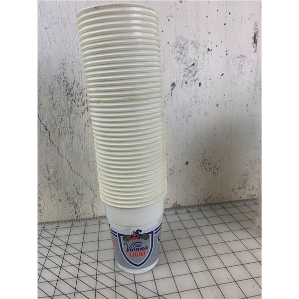 LOT OF VINTAGE OV OLD VIENNA LIGHT PLASTIC BEER CUPS