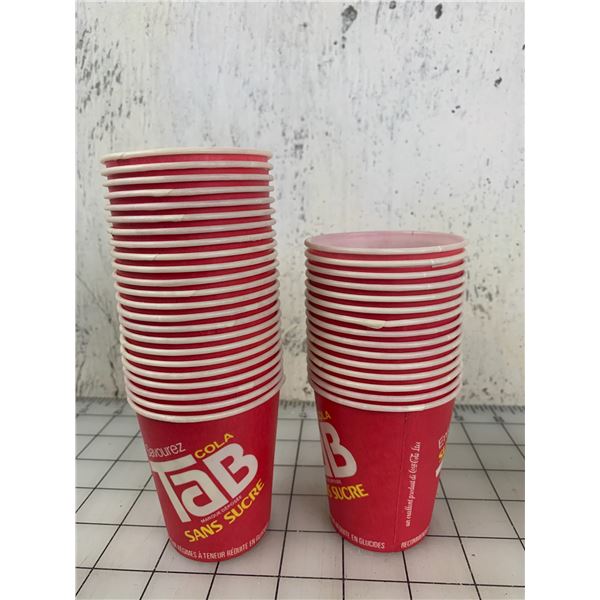 LOT OF VINTAGE TAB WAX PAPER CUPS