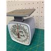 Image 3 : 1968 POSTAL SCALE