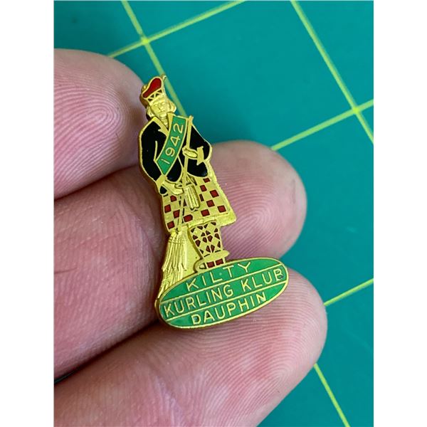 1942 KILTY KURLING KLUB DAUPHIN MANITOBA CURLING PIN