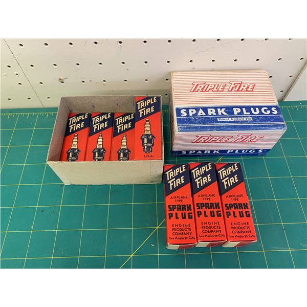 FULL BOX OF VINTAGE TRIPLE FIRE AIRPLANE TYPE NOS SPARK PLUGS