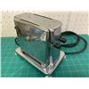Image 2 : ANTIQUE TOASTER