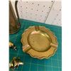 Image 5 : MISC BRASS LOT ASHTRAY RABBIT ETC