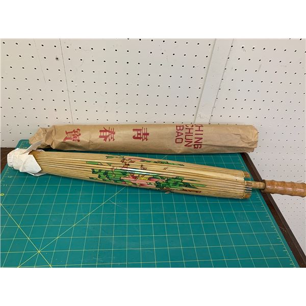 VINTAGE BAMBOO PARASOL UMBRELLA