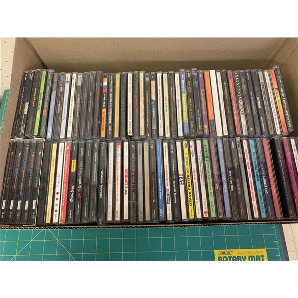 LOT OF 80 CDS BEASTIE BOYS VAN HALEN ROLLING STONES