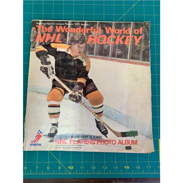 1972-73 NHL HOCKEY PLAYER PHOTO ALBUM BOOK