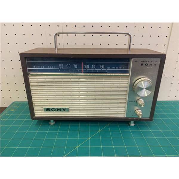 VINTAGE SONY TRANSISTOR RADIO