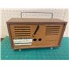 Image 4 : VINTAGE SONY TRANSISTOR RADIO