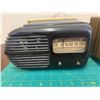Image 2 : LOT Of 4 RADIOS REPAIR OR PARTS
