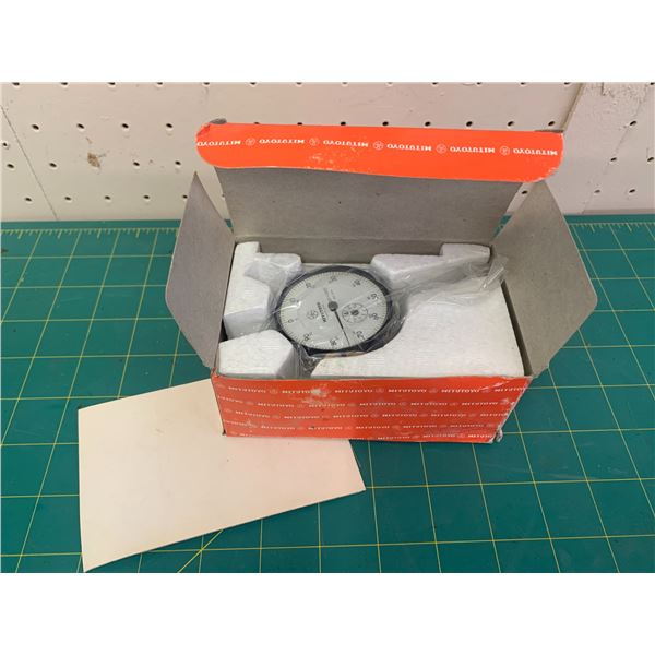 MITUTOYO DIAL INDICATOR WITH BOX