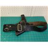 Image 5 : LEATHER HANDGUN HOLSTER AND BELT