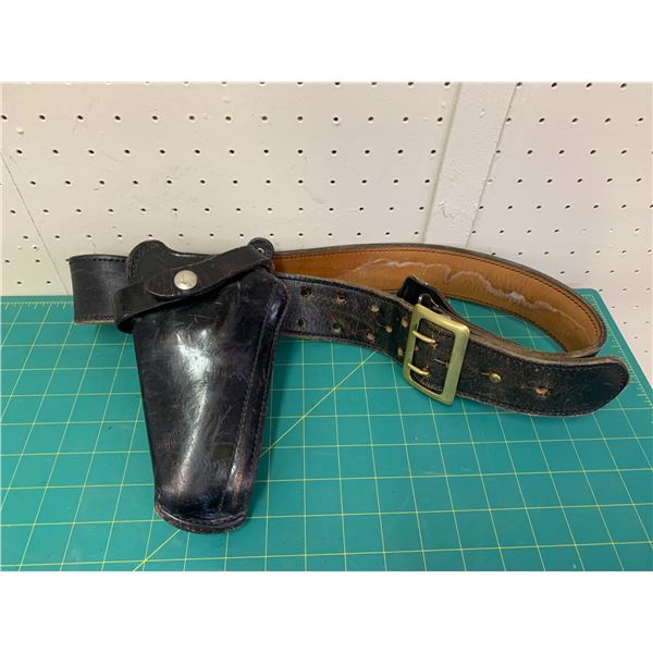 LEATHER HANDGUN HOLSTER AND BELT BIANCHI 27K