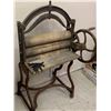 Image 4 : LARGE LAUNDRY WRINGER PRESS STANDS 54" TALL