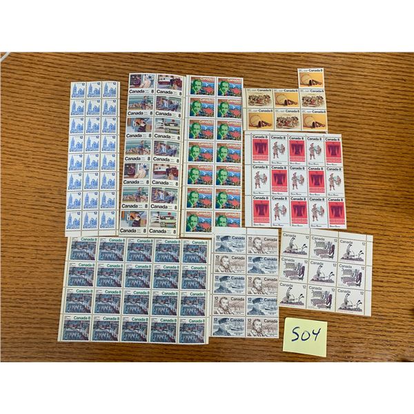 UNUSED VINTAGE CANADIAN POSTAGE STAMPS