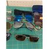 Image 3 : LOT OF VINTAGE GLASSES AND SUNGLASSES