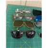 Image 4 : LOT OF VINTAGE GLASSES AND SUNGLASSES