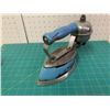 Image 2 : BLUE ENAMEL ANTIQUE COLEMAN GAS SAD IRON