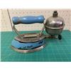 Image 3 : BLUE ENAMEL ANTIQUE COLEMAN GAS SAD IRON