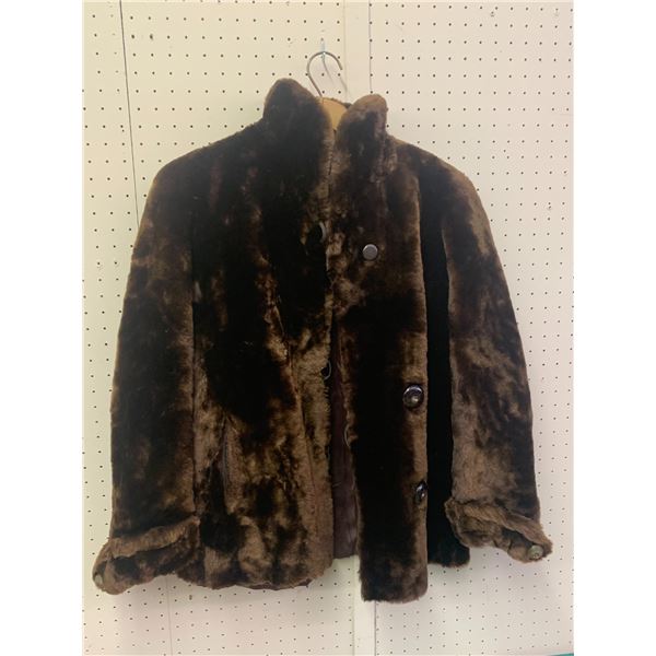 FUR COAT NO TAG