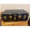 Image 1 : VINTAGE METAL TRUNK