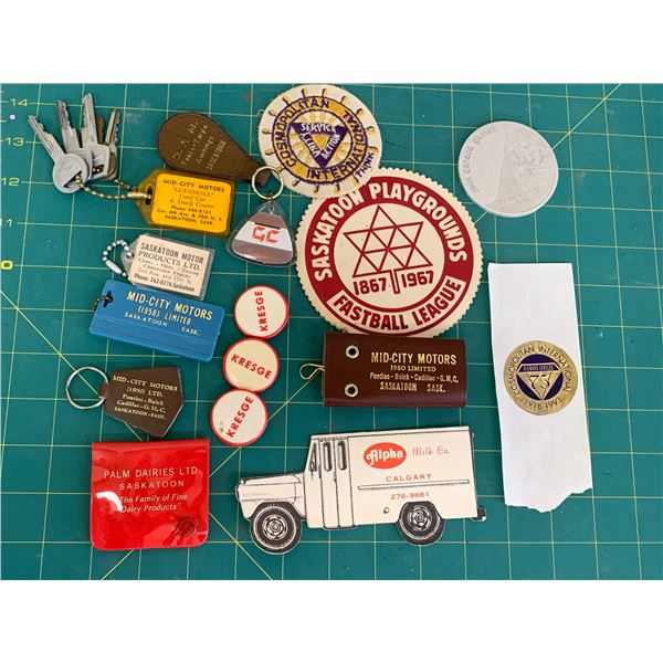 LOT OF MISC SMALLS KEY CHAINS ETC