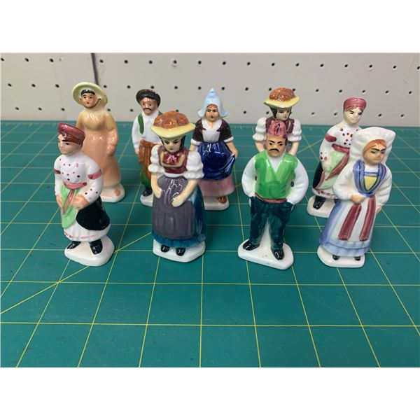 LOT OF JAPAN FIGURINES