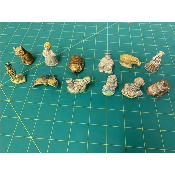 LOT OF 12 WADE RED ROSE TEA FIGURINES