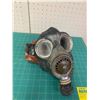 Image 1 : WWII GAS MASK