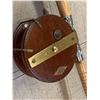 Image 4 : MAHOGANY AND BRASS VINTAGE PEETZ FISHING REEL AND ROD
