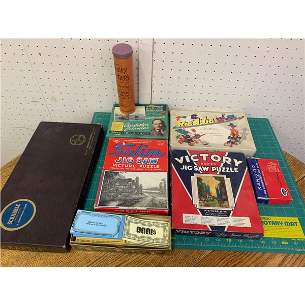 LOT OF VINTAGE AND ANTIQUE GAMES TOYS PUZZLES