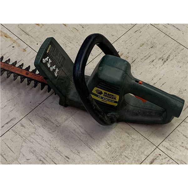 BLACK AND DECKER HEDGE CLIPPERS