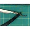Image 2 : ANTIQUE STRAIGHT RAZOR
