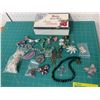 Image 1 : VINTAGE CHOCOLATE BOX JEWELRY CONTENTS