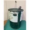 Image 4 : BRITISH AMERICAN 5 GALLON GREASE PAIL