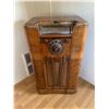 Image 1 : ANTIQUE FLOOR RADIO
