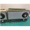 Image 3 : LOT OF WORKING HOLIDAY TWIN POWER RADIOS