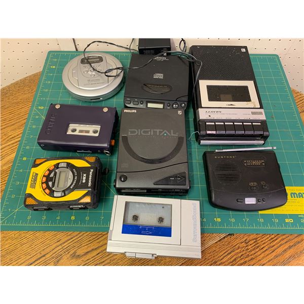 LOT OF TAPE CD AND RADIO PLAYERS