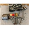 Image 1 : VINTAGE SHAVING LOT