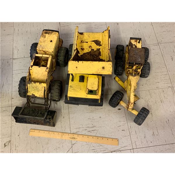 LOT OF TONKA TOYS