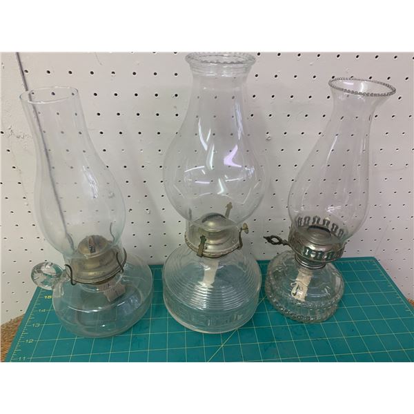 LOT OF OIL LAMPS