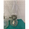 Image 4 : LOT OF OIL LAMPS