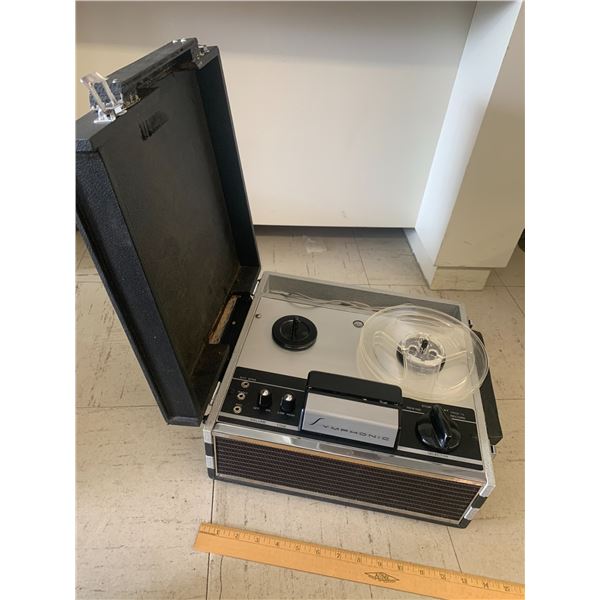 VINTAGE REEL TO REEL PLAYER