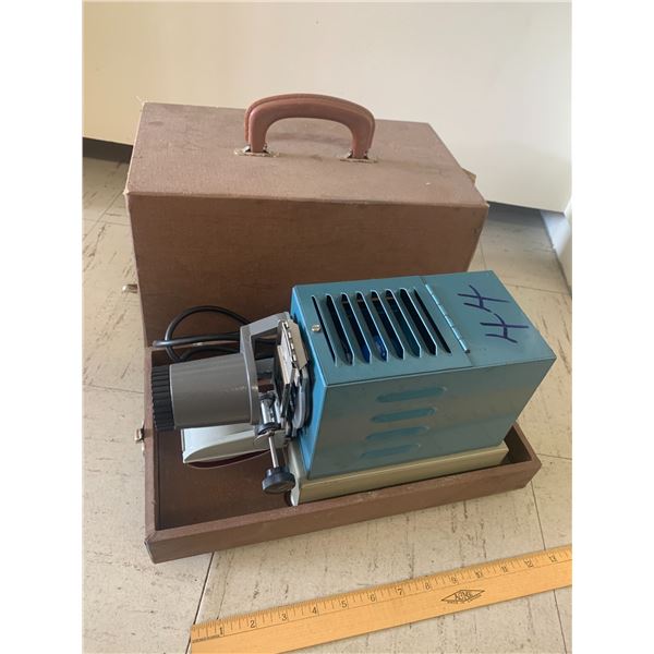 VINTAGE PROJECTOR